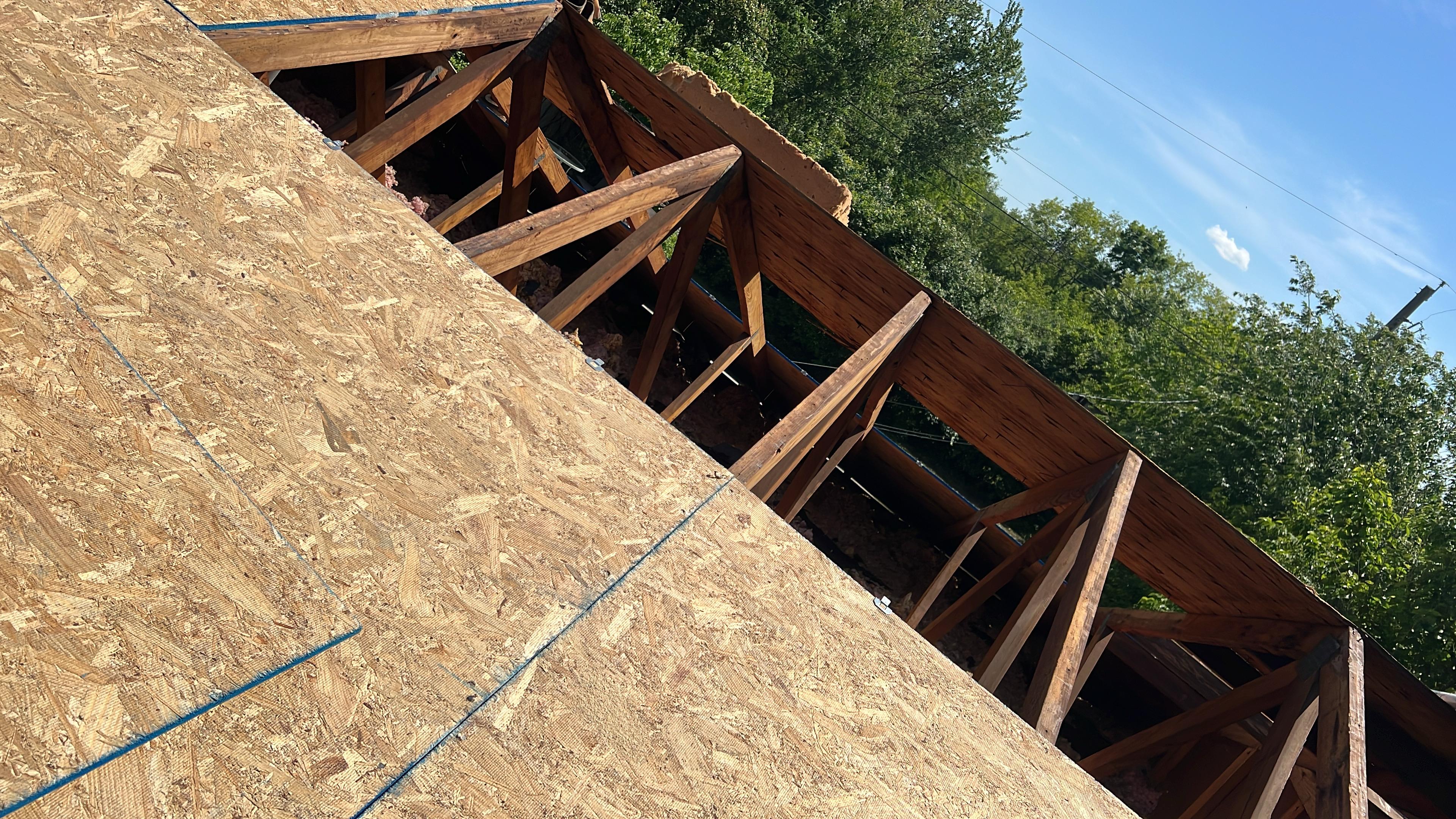 Metal roofing panel